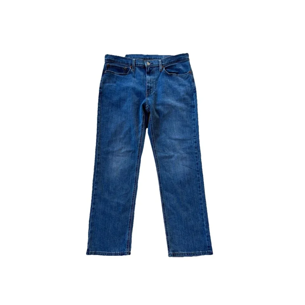 Levis home free